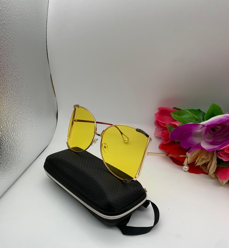 Avery Oversized Trendy Sunglasses